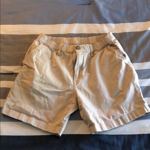 Chubbies 7” khaki shorts
